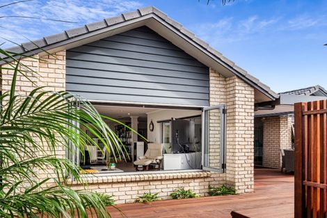 Photo of property in 72 Oriental Parade, Papamoa Beach, Papamoa, 3118