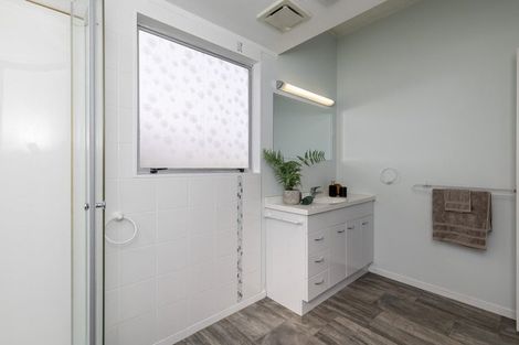 Photo of property in 13 The Crescent, Raumati South, Paraparaumu, 5032