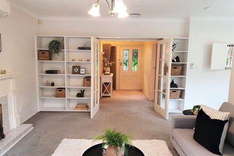 Photo of property in 330 Karori Road, Karori, Wellington, 6012