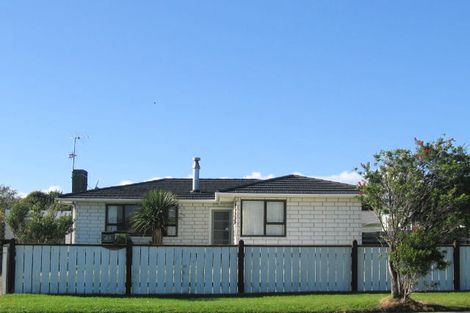 Photo of property in 25 Mazengarb Road, Paraparaumu Beach, Paraparaumu, 5032