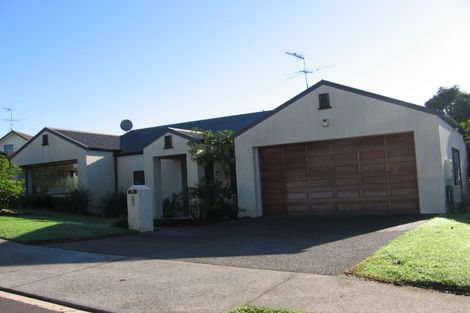Photo of property in 2 Widdison Place, Albany, Auckland, 0632