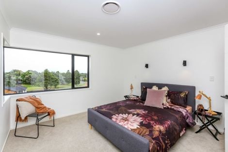 Photo of property in 4 Oliver O'leary Way, Westown, New Plymouth, 4310