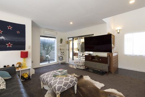Photo of property in 48 View Ridge Drive, Ranui, Auckland, 0612