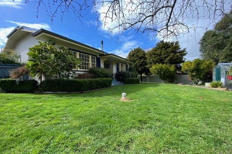 Photo of property in 2 Hillcrest Road, Ashhurst, Palmerston North, 4470