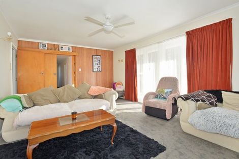 Photo of property in 71 Oxford Street, Lansdowne, Masterton, 5810