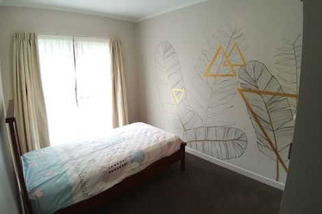 Photo of property in 5 Maugham Drive, Bucklands Beach, Auckland, 2014