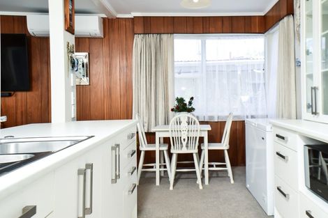 Photo of property in 27 Yvonne Street, Melville, Hamilton, 3206