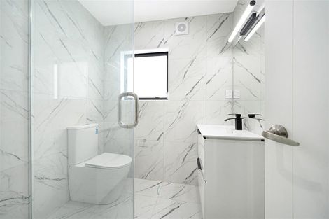 Photo of property in 16a Glen Marine Parade, Glendene, Auckland, 0602