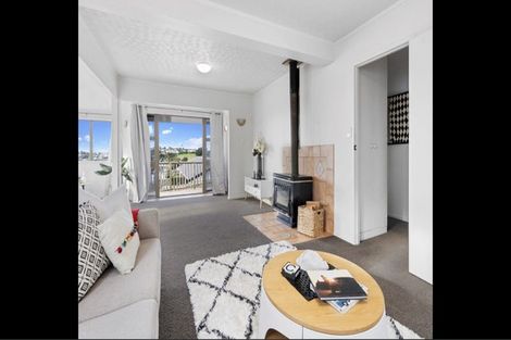 Photo of property in 29 Rishworth Avenue, Stanmore Bay, Whangaparaoa, 0932