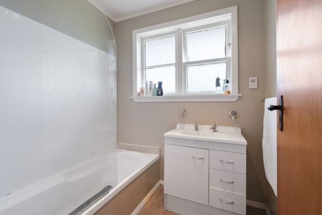 Photo of property in 2 Rolfe Place, Taihape, 4720