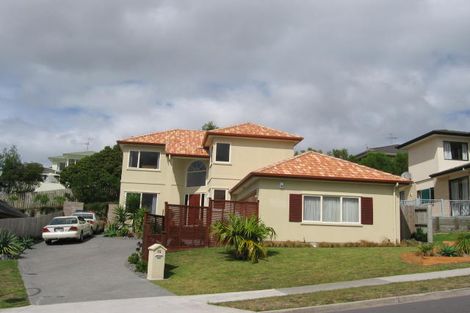 Photo of property in 32 Black Teal Close, Unsworth Heights, Auckland, 0632