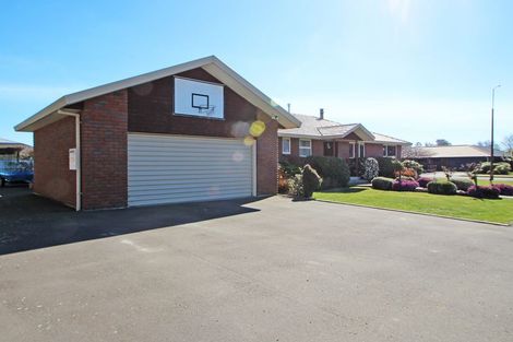 Photo of property in 54 Awamoa Road, Holmes Hill, Oamaru, 9401
