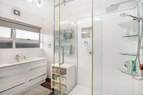 Photo of property in 2 Langley Avenue, Milson, Palmerston North, 4414