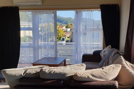 Photo of property in 3 Quinn Grove, Ranui, Porirua, 5024