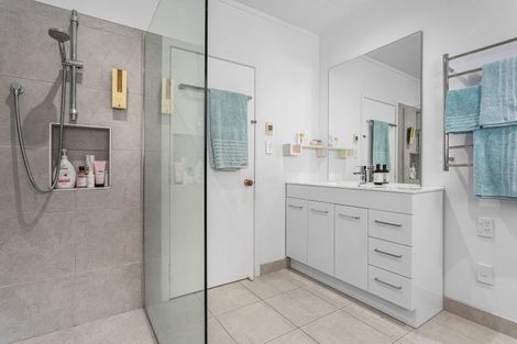 Photo of property in 252 Pohutukawa Avenue, Ohope, 3121