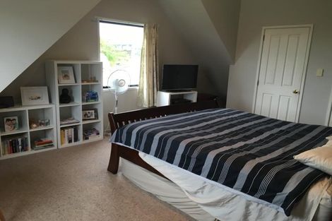 Photo of property in 138 Wiseley Road, West Harbour, Auckland, 0618