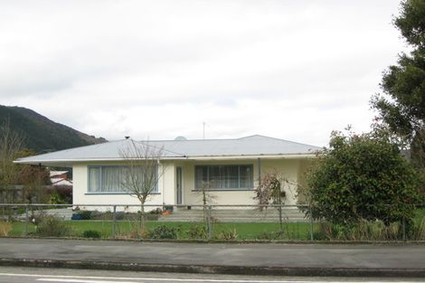 Photo of property in 78 Waller Street, Murchison, 7007