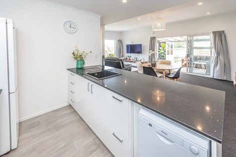 Photo of property in 5 Toi Street, Tawhero, Whanganui, 4501