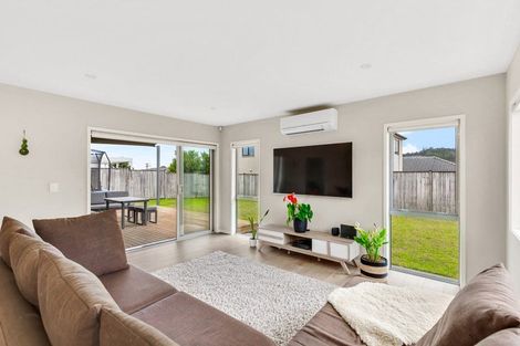 Photo of property in 5 Raymond Grace Avenue, Huapai, Kumeu, 0810
