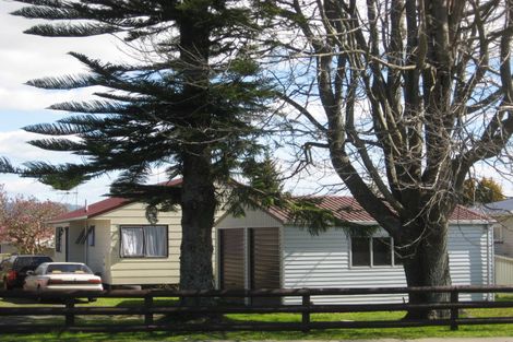 Photo of property in 74 College Road, Edgecumbe, 3120