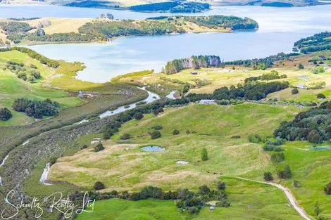 Photo of property in 215c Heatley Road, Whakapirau, 0583