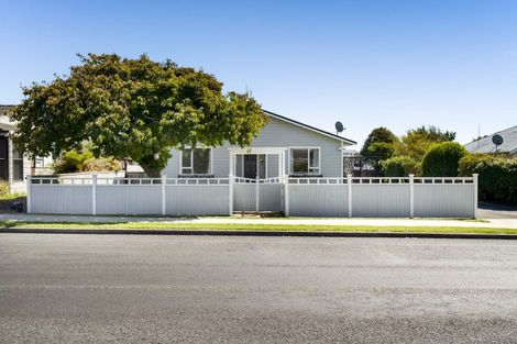 Photo of property in 30 Kahikatea Street, Inglewood, 4330
