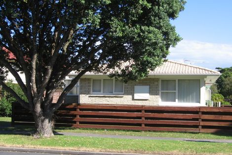 Photo of property in 3/24 Bute Road, Browns Bay, Auckland, 0630