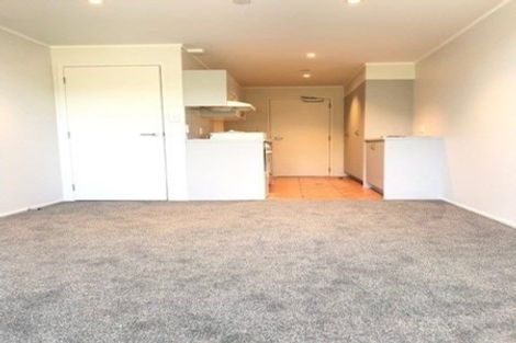 Photo of property in 8b/30 Westward Ho, Glen Eden, Auckland, 0602