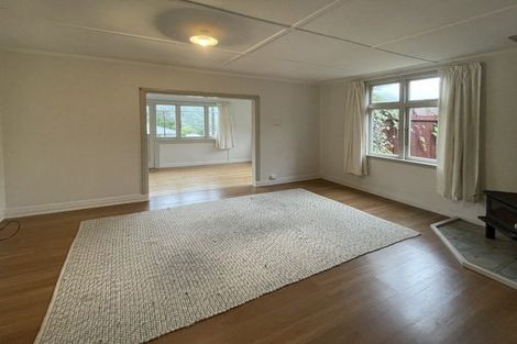 Photo of property in 25 Lincoln Street, Picton, 7220
