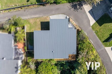 Photo of property in 23 Padnell Crescent, Paparangi, Wellington, 6037