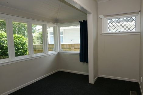 Photo of property in 5 Burrows Avenue, Karori, Wellington, 6012