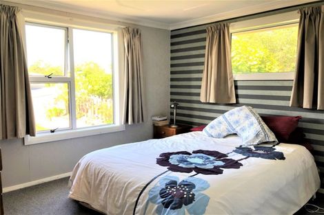 Photo of property in 22 Golfers Drive, Balclutha, 9230