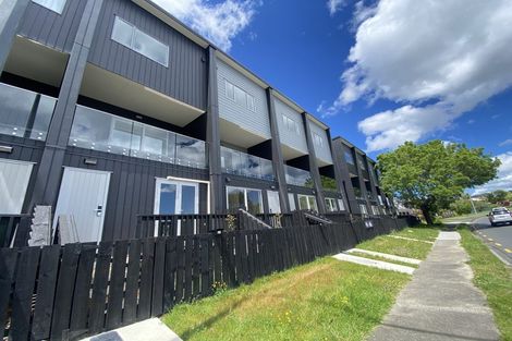 Photo of property in 57d Edmonton Road, Henderson, Auckland, 0612