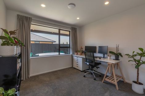 Photo of property in 1/1132 West Coast Road, West Melton, Christchurch, 7676