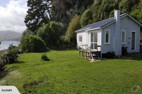 Photo of property in 57-59 Seaview Road, Paremata, Porirua, 5024