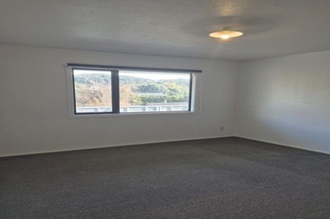 Photo of property in 49a Albatross Close, Whitby, Porirua, 5024