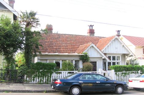 Photo of property in 18 Burnell Avenue, Thorndon, Wellington, 6011