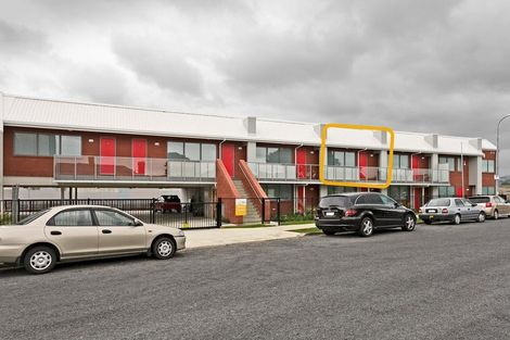 Photo of property in 8/26 Railway Street West, Papakura, 2110