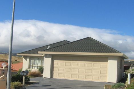 Photo of property in 6 Hetsby Place, Churton Park, Wellington, 6037