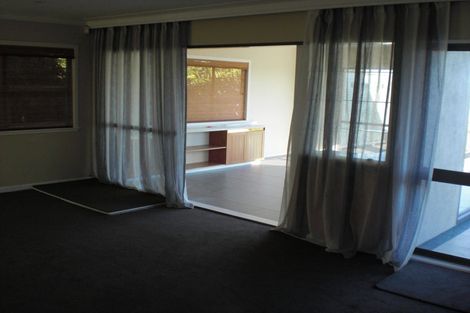 Photo of property in 1/73a Beresford Street, Bayswater, Auckland, 0622