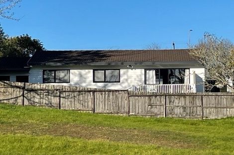 Photo of property in 2/54 Gloria Avenue, Te Atatu Peninsula, Auckland, 0610