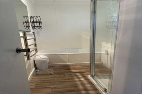 Photo of property in 39 Aniseed Grove, Timberlea, Upper Hutt, 5018