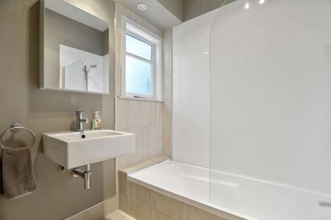 Photo of property in 1/5 Bayswater Avenue, Bayswater, Auckland, 0622