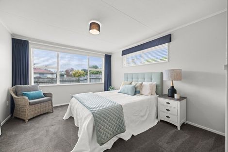 Photo of property in 16 Drury Street, Cloverlea, Palmerston North, 4412