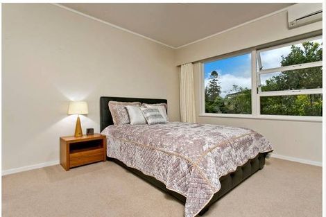 Photo of property in 9 Blakeborough Drive, Forrest Hill, Auckland, 0620