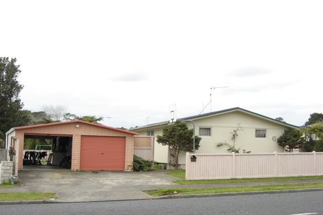 Photo of property in 66 Riversdale Drive, Merrilands, New Plymouth, 4312
