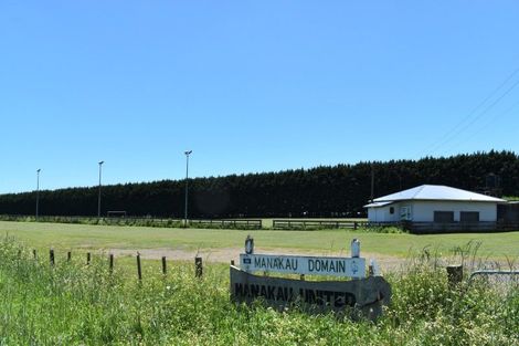 Photo of property in 69 Waikawa Beach Road, Manakau, 5573