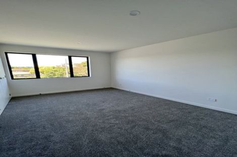 Photo of property in 2 Fiesta Drive, Half Moon Bay, Auckland, 2012