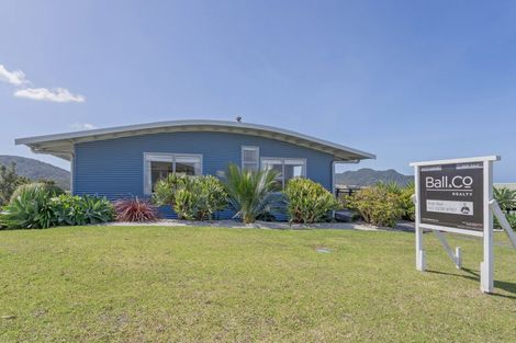Photo of property in 112 Centennial Drive, Whitianga, 3510