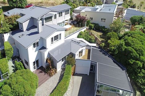 Photo of property in 2 Challenger Lane, Redcliffs, Christchurch, 8081